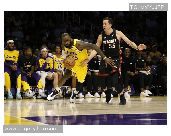 今日湖人对阵热火精彩视频回顾与赛后分析助你了解比赛全貌